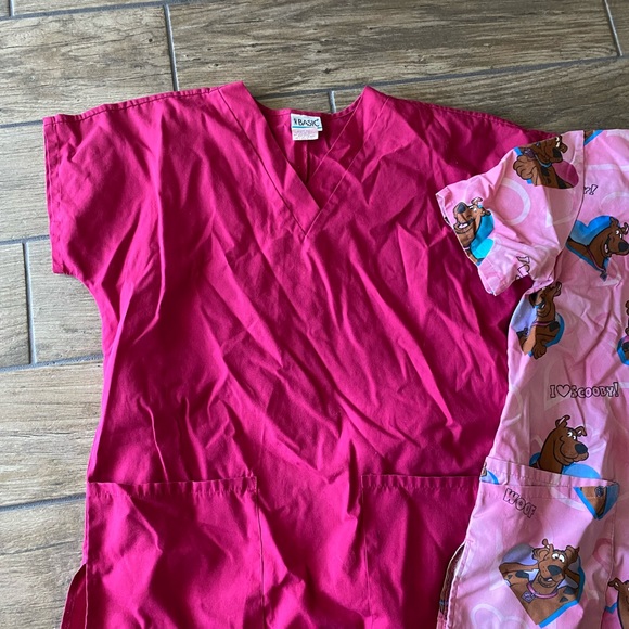 Size small scrub set - Picture 2 of 4